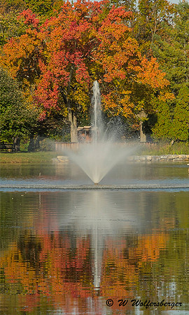 Fall Culler Lake Fountain