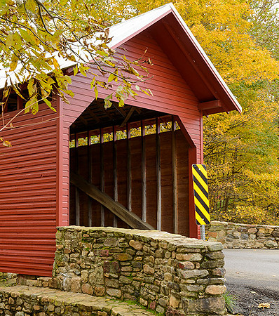 Roddy Road Covered Bridge Square